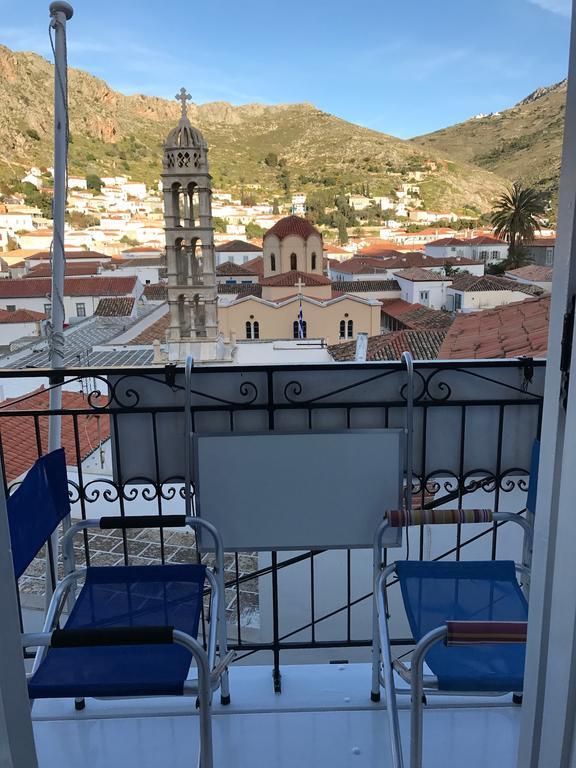 Pension Efie Hydra  Bagian luar foto